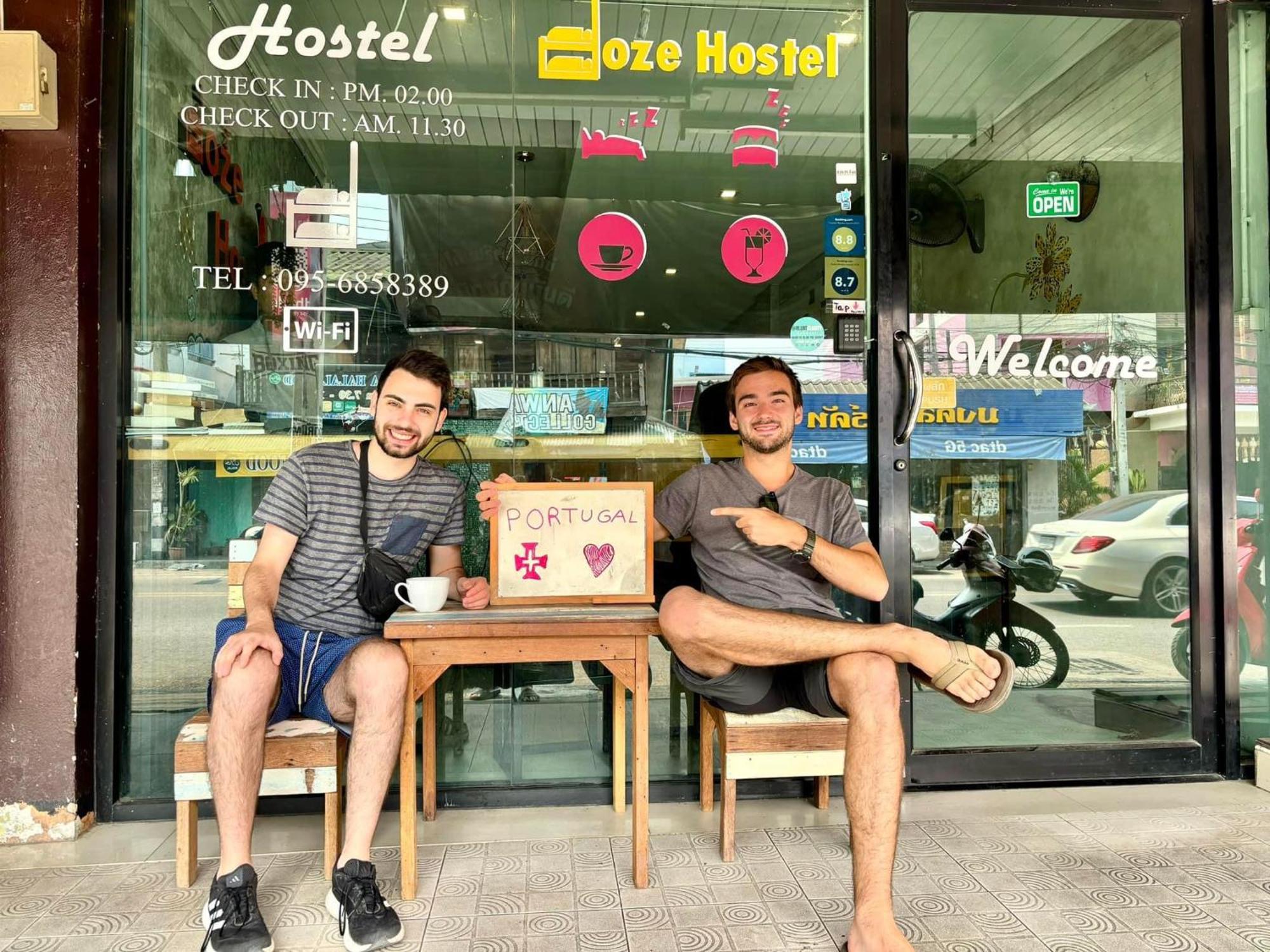 Doze Hostel Čiang Mai Exteriér fotografie